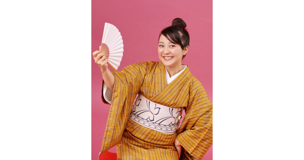 唯一の日系落語家らむ音＝日ポ両語で初ブラジル公演＝日本語学習者と交流会も