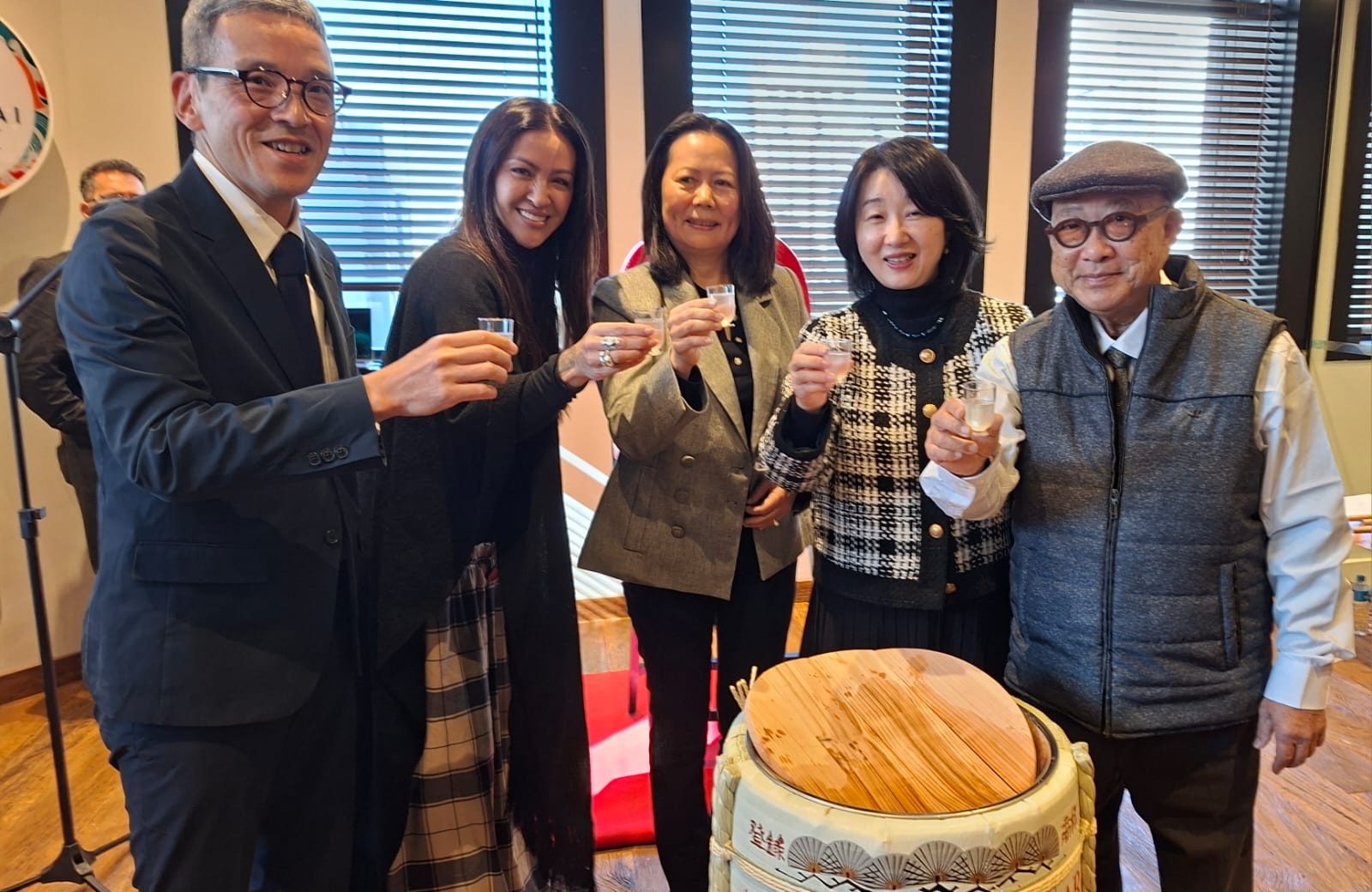 東洋街に新たな文化拠点誕生＝「丸海文化スペース」開設＝創業25周年と創設者偲んで