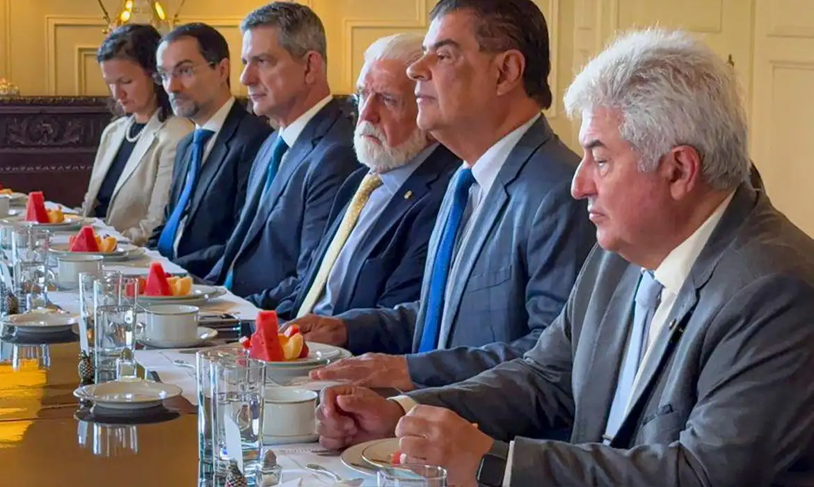 50％関税発効を遅らせることも含めた交渉を試みるブラジルの上議達（© Samyra Galvão/Gab. Senador Nelson Trad）