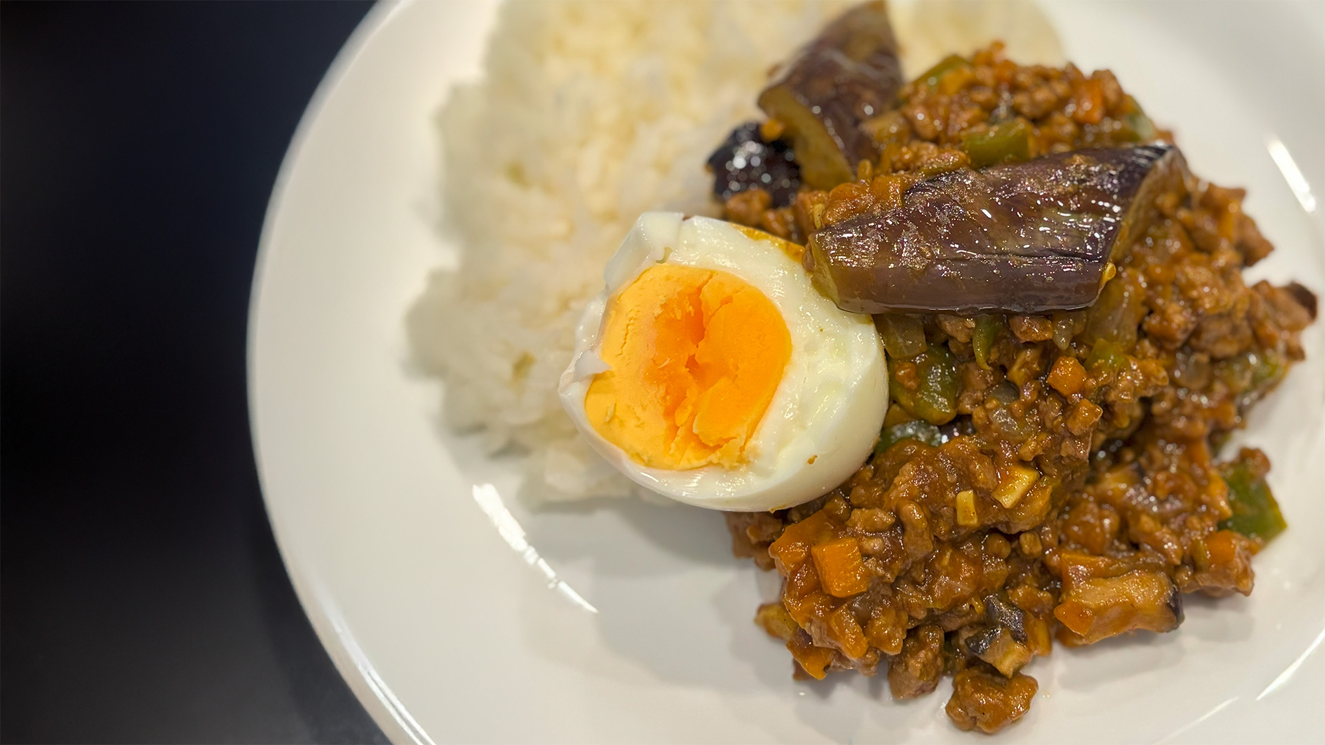 野菜たっぷりドライカレー＝レシピ紹介コーナー「いただきます」（36）＝「日本の家庭料理をブラジルで作る！」
