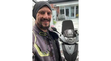 世界をバイクで駆け巡るブラジル人ライダー、チリで交通事故死