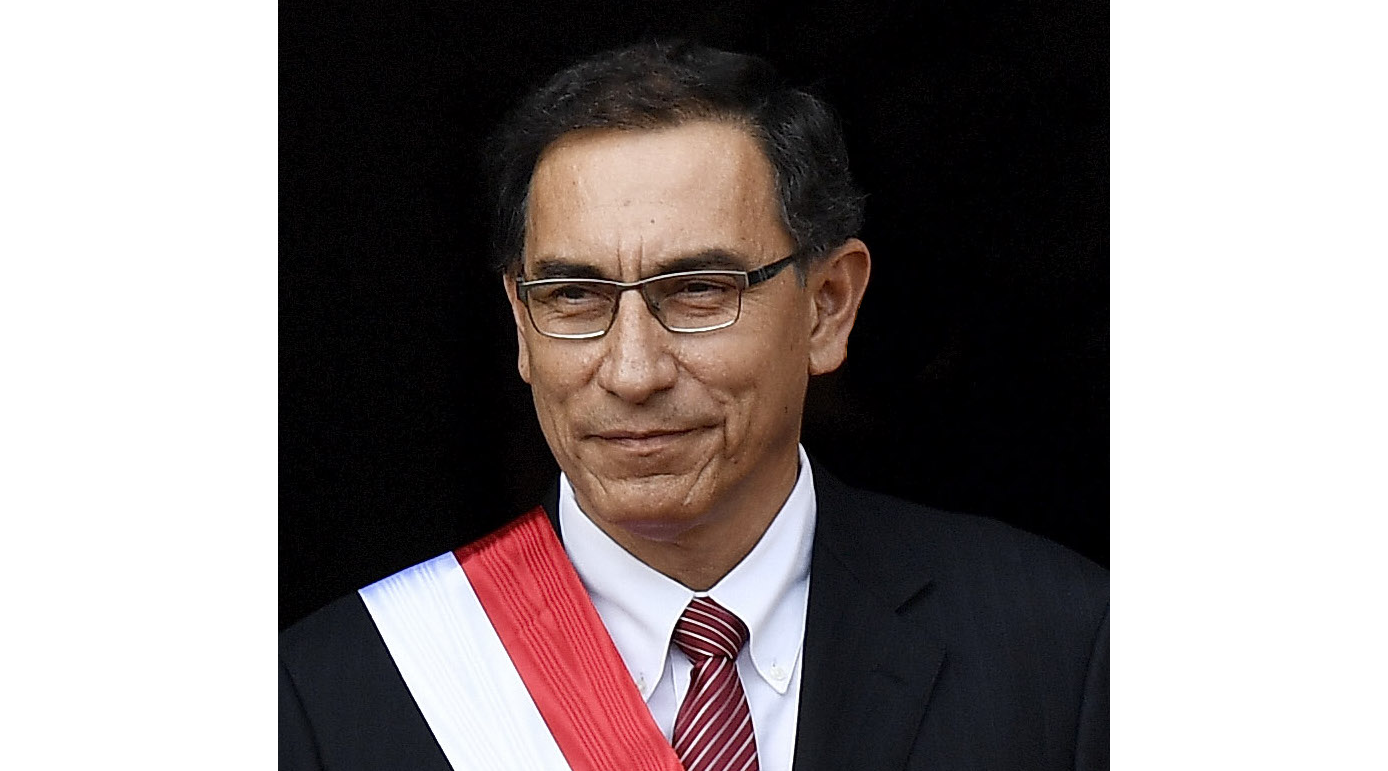 異例の元大統領4人同時収監＝ペルーのビスカラ氏拘束で