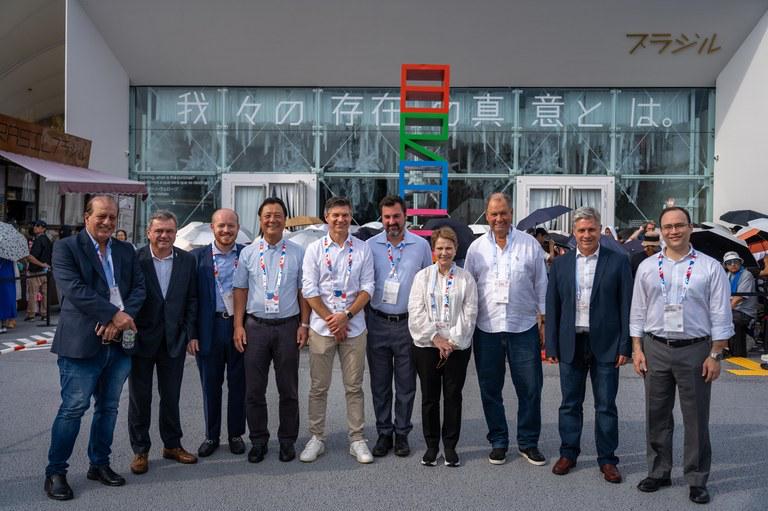 Comitiva brasileira integrada pelo ministro Paulo Teixeira e pelo deputado federal Luiz Nishimori