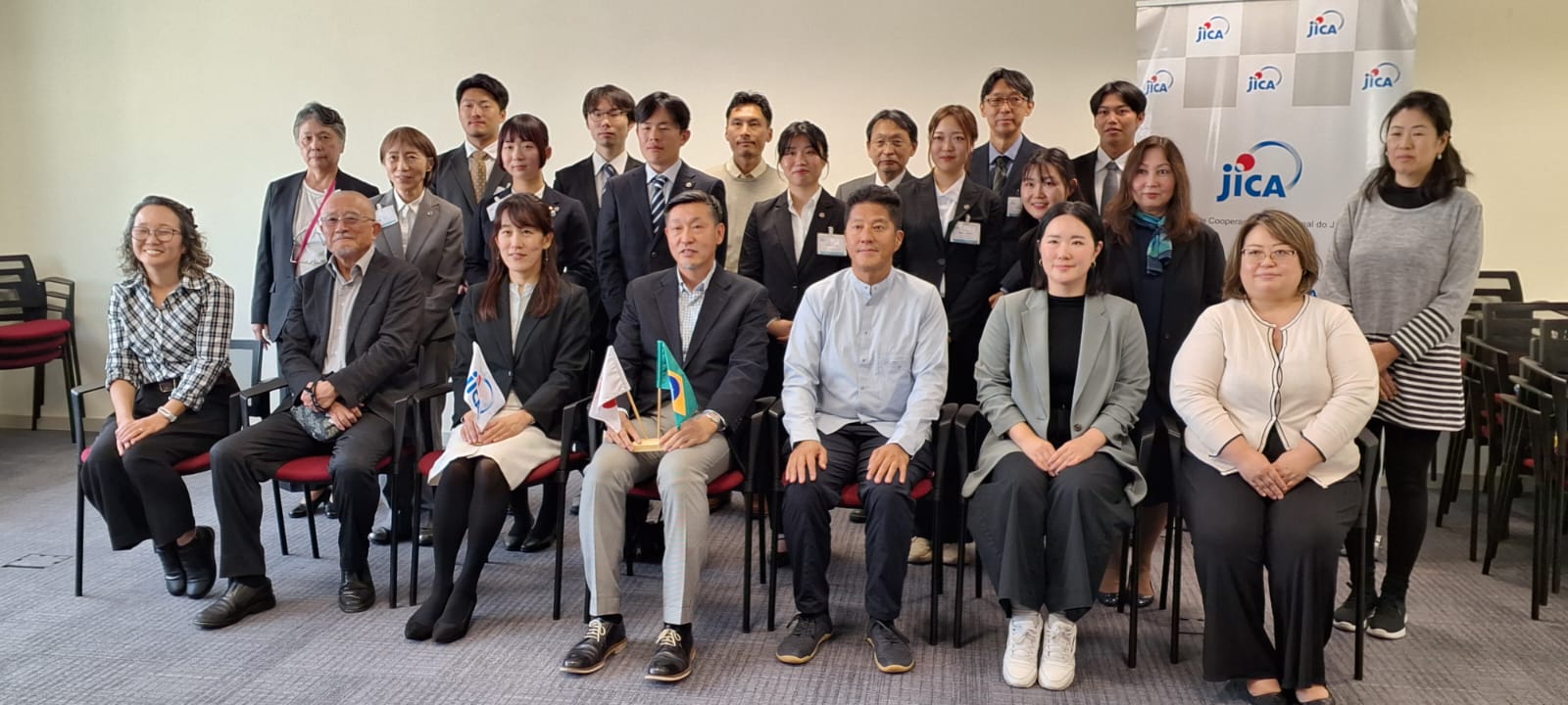 JICA海外協力隊=24年度1次隊が中間報告=トメアスー派遣の北浦さんら13人