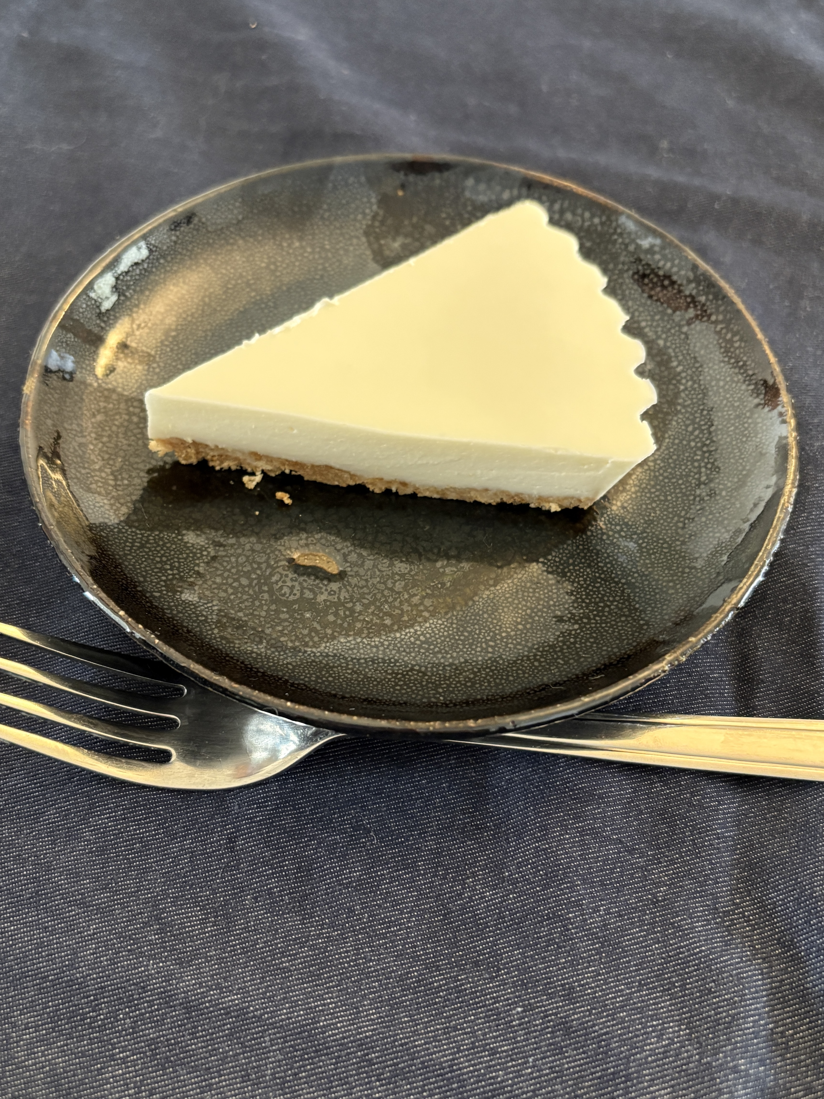レモン香るレアチーズケーキ＝レシピ紹介コーナー「いただきます」（54）＝「日本の家庭料理をブラジルで作る！」