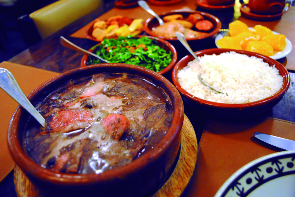 Brasil Nippou Gourmet Banzai!!=Bolinha=4日がかりで作る秘伝の調理法=定番フェイジョアーダならここ!