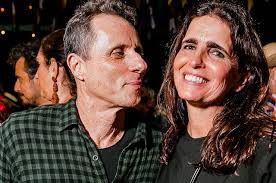 チタンスのギタリストが最優秀小説賞