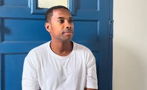 ロビーニョ、勉学で刑期短縮