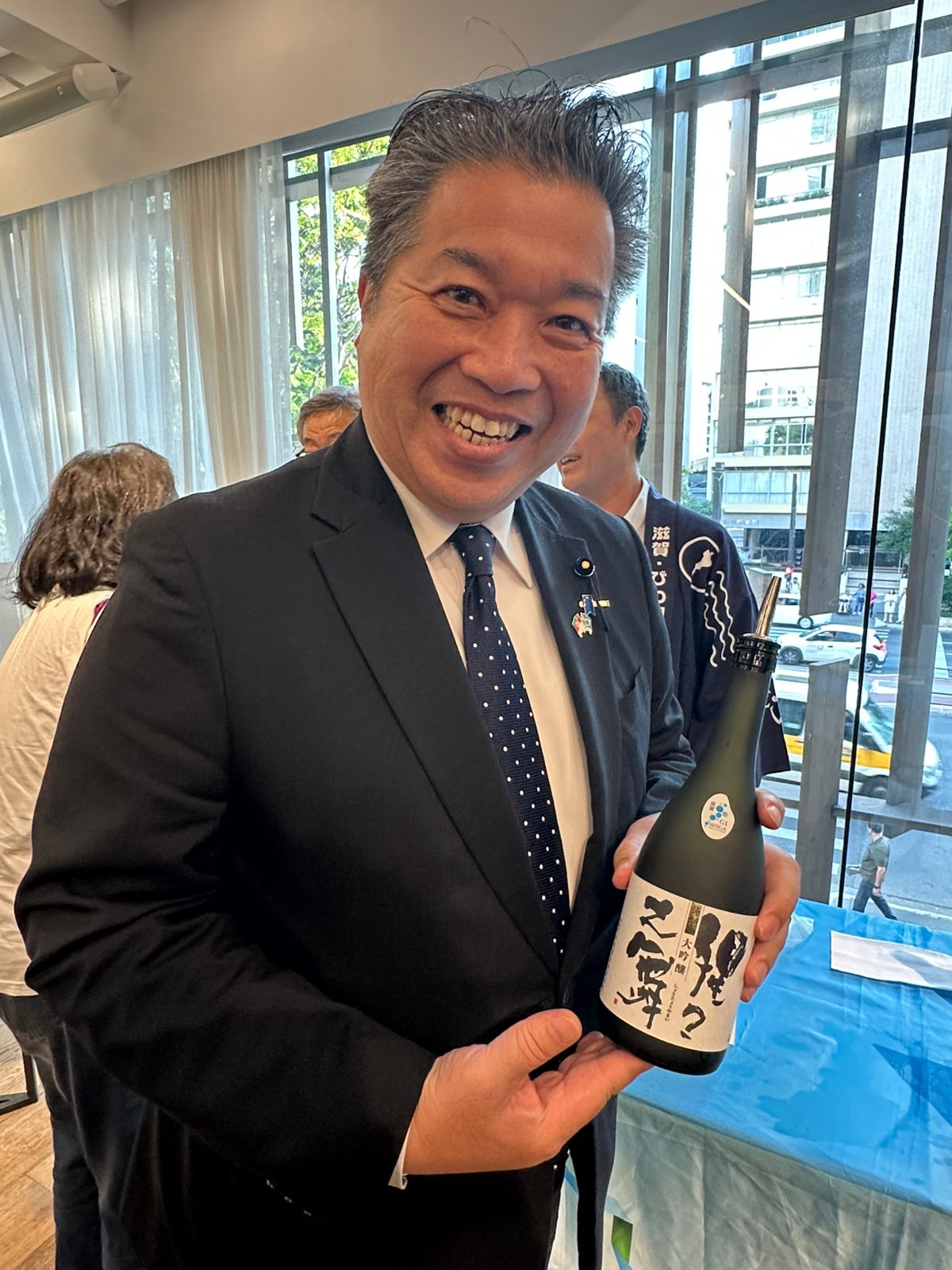 実家は慶応元年創業の酒蔵＝滋賀県議の川島隆二さん