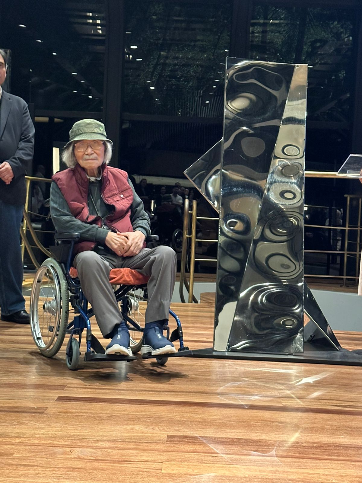 豊田さんと展示作品