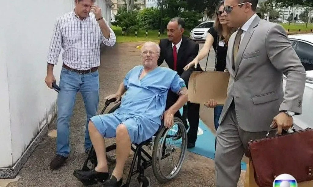 ザンベッリ罷免拒否でマルフが任期回復求める