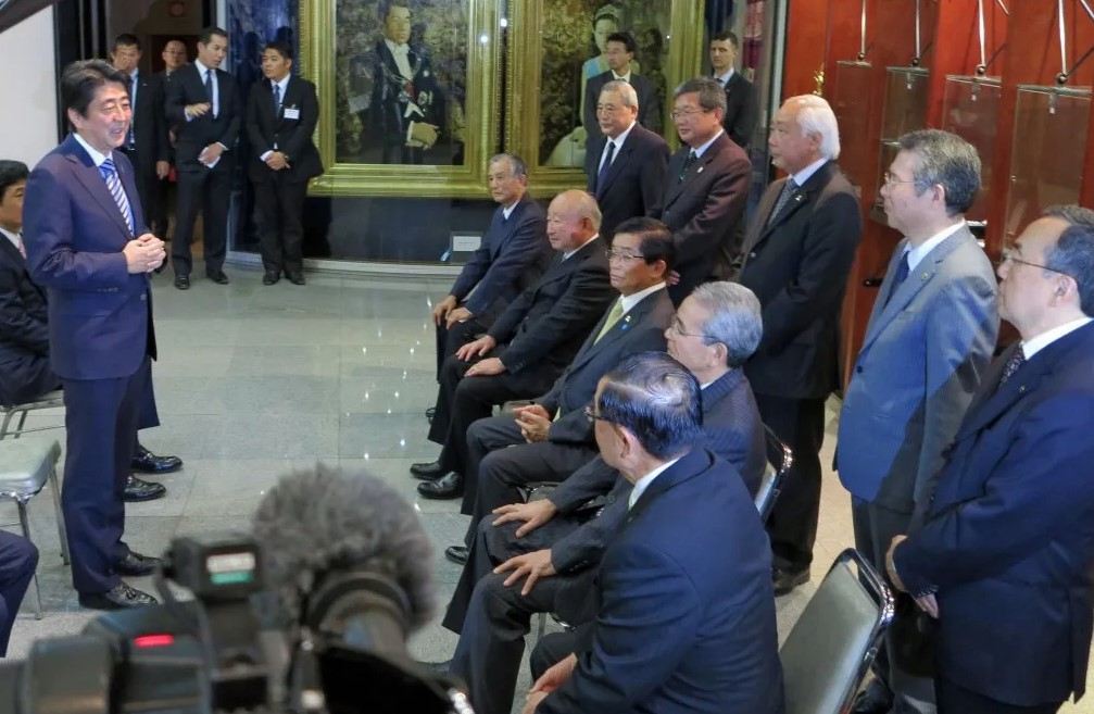 2014年8月、安倍総理来伯時、5団体代表を前に「日伯の太い関係を作りたい」と力強く語る様子