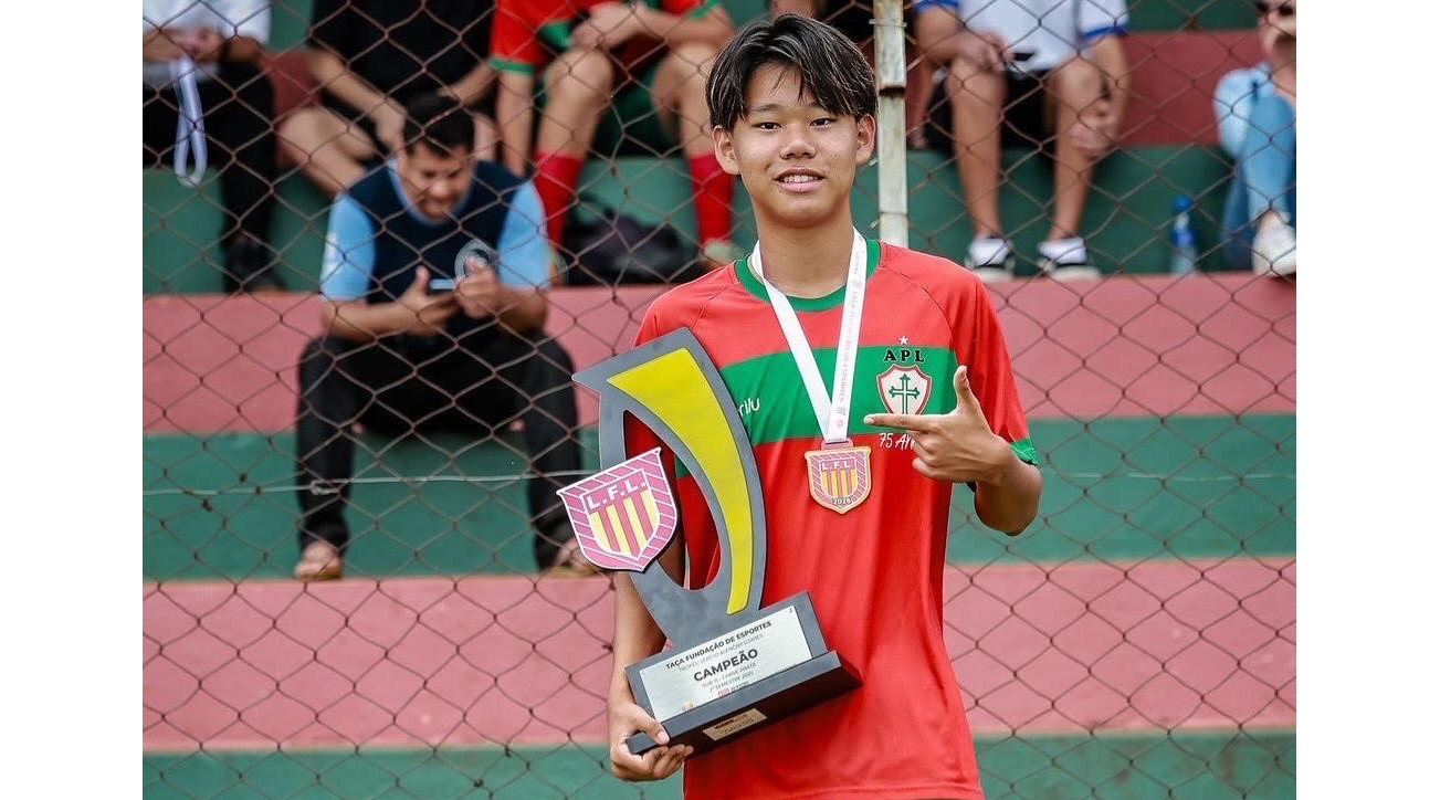 サッカー＝15歳以下大会で優勝に貢献＝スタメン出場の松元海風くん