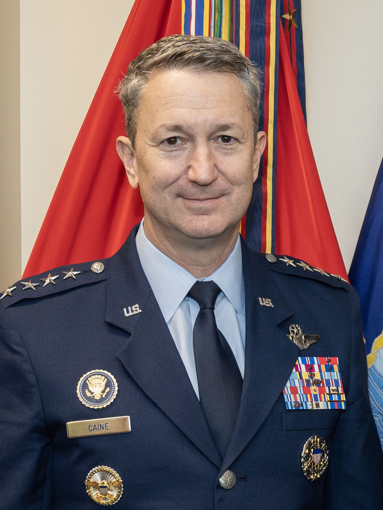 Chairman_of_the_Joint_Chiefs_of_Staff_General_Dan_Caine_at_the_Pentagon,_USA_on_April_17,_2025_(cropped)