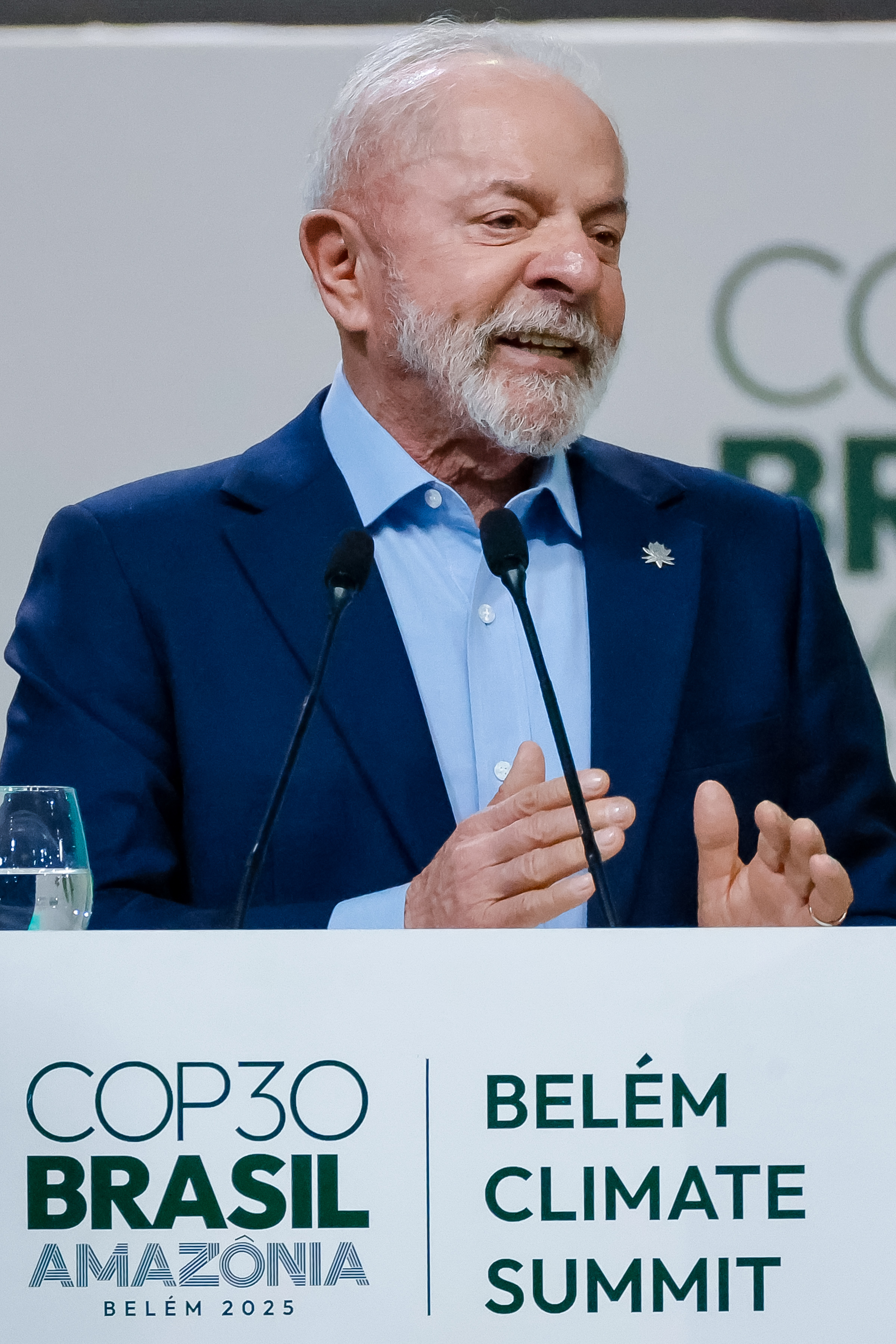 COP30で挨拶した際のルーラ大統領(Lula Oficial, via Wikimedia Commons)