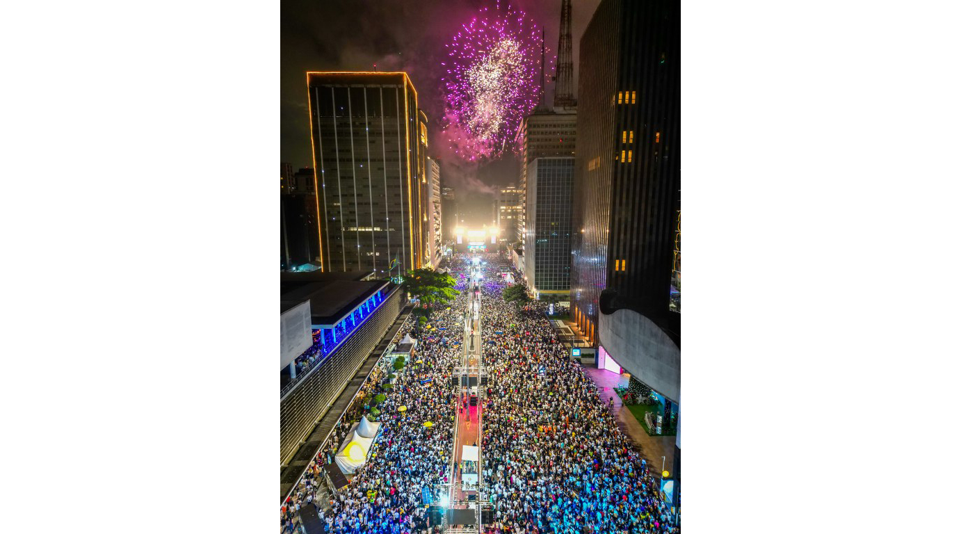 サンパウロ市のレヴェイヨン、過去最大規模の動員に