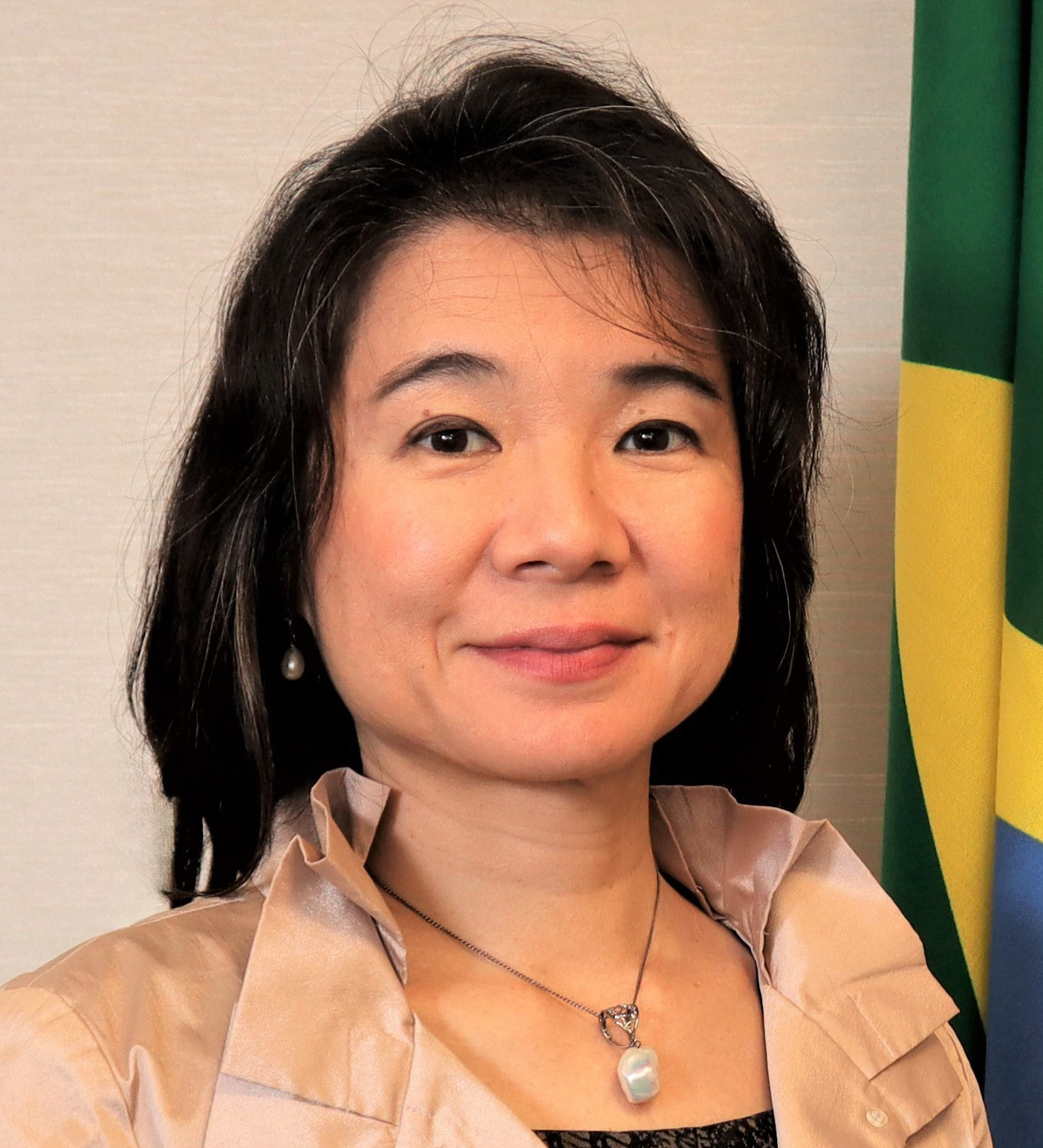 鈴木誉里子総領事（総領事館提供）