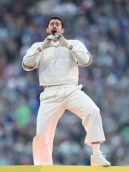 スーパーボウルでのバッド・バニー（Instagram）