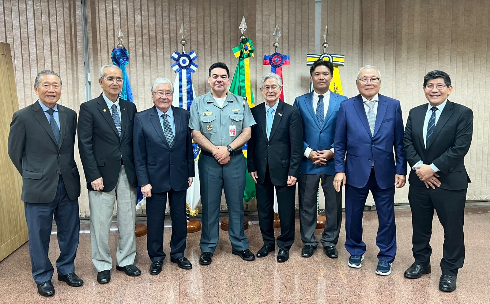 左から平山さん、菊地さん、平崎会長、浅野参謀総長