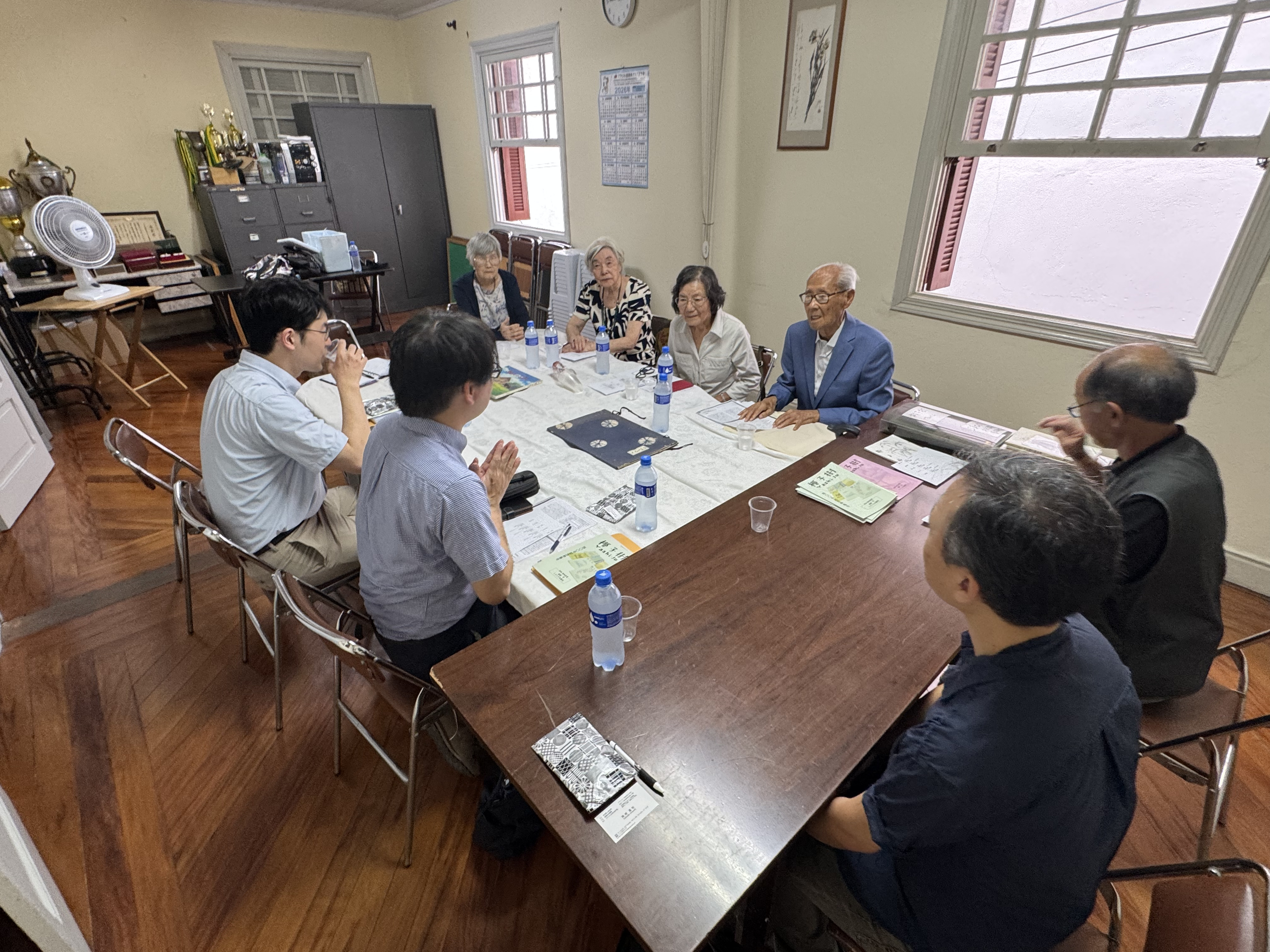 当日の様子、左手前から反時計回りに大島武宙さん、屋良健一郎さん、長尾直洋さん、多田さん、梅崎さん、小野寺さん、寺田さん、小池さん