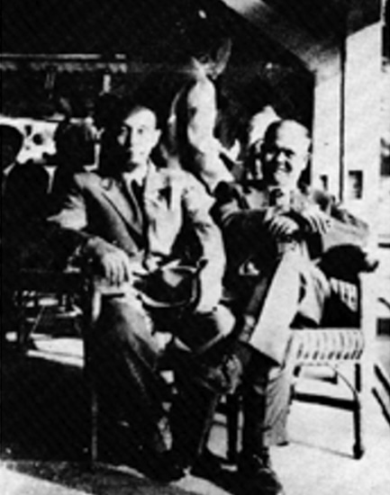 斉藤円治氏と田付景一大使（『アマゾン日本人移住60年記念誌』より）