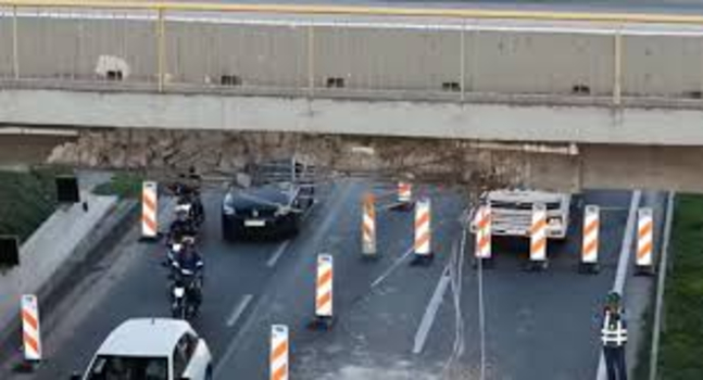 相次ぐトラブルでヅットラ街道が通行止めに