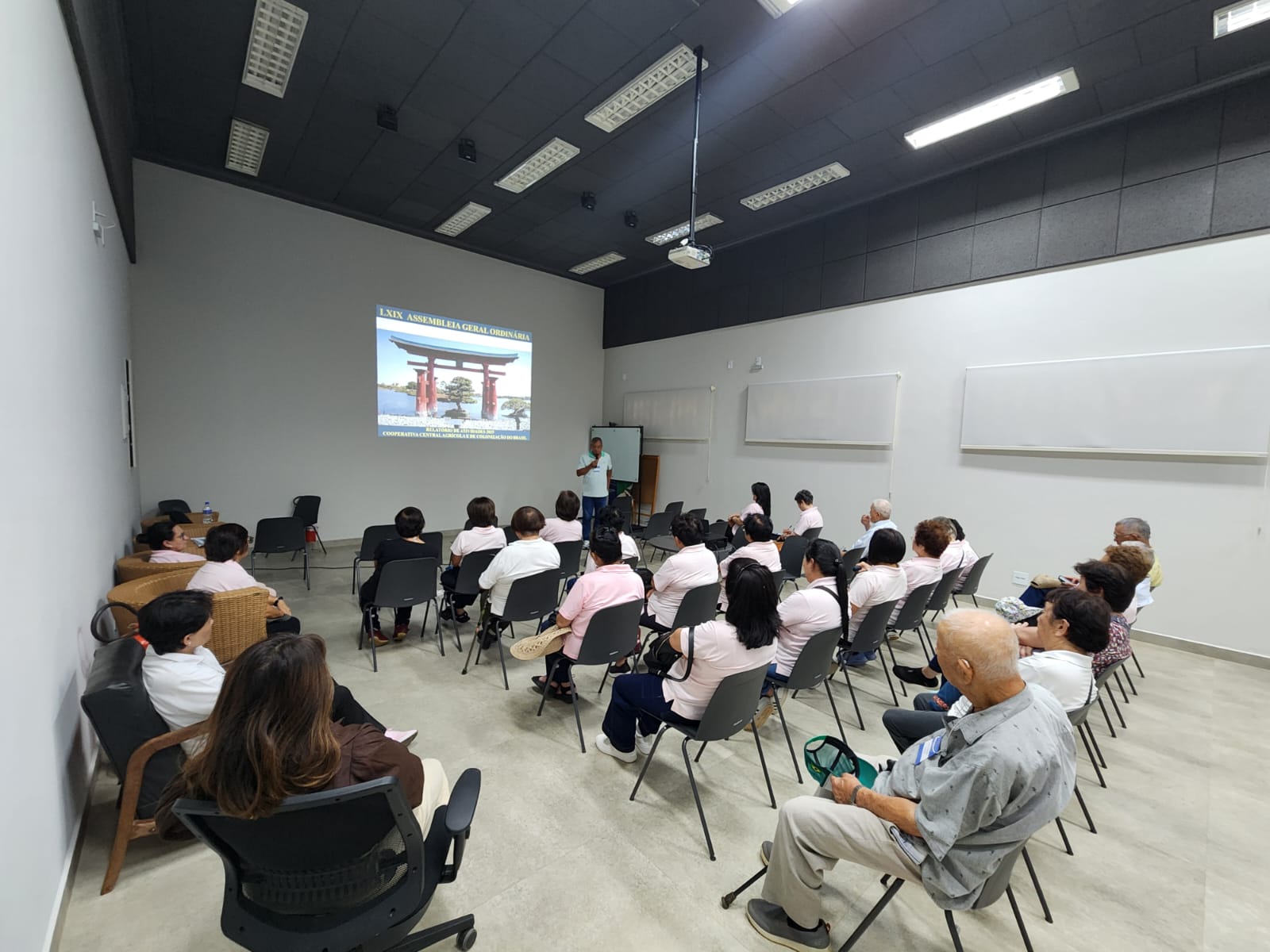 農拓協がグアタパラで総会＝にぎわうモンブカ・フェイラ＝再会と学びの2日間　