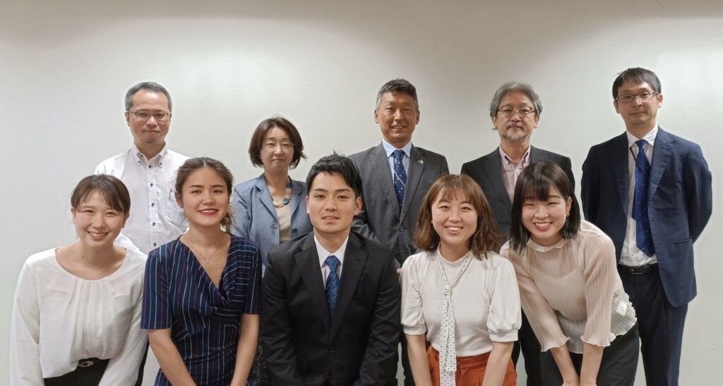 ブラジル日本交流協会 ２年ぶりに研修事業再開 研修生５人 １年間ブラジルを学ぶ 在サンパウロ総領事館を表敬訪問 南米の鼓動をキャッチ ブラジル日報