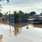 水に覆われた州都のセイス・デ・アゴスト地区（６日、Richard Lauriano/Rede Amazônica）