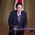 1千人超の観衆の前で演説する岸田文雄内閣総理大臣