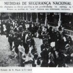1943年7月9日付オ・エスタード・デ・サンパウロ紙。サントスから強制立ち退きさせられた6500人の一部。サンパウロ移民収容所に着いたところ